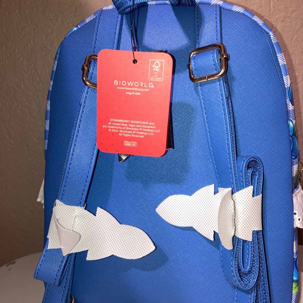 Blue strawberry shortcake Backpack - Picture 5 of 5